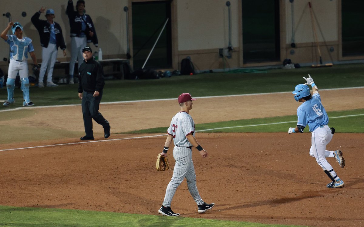 Hey Ariel, how many homers do you have tonight?

#GoToreros