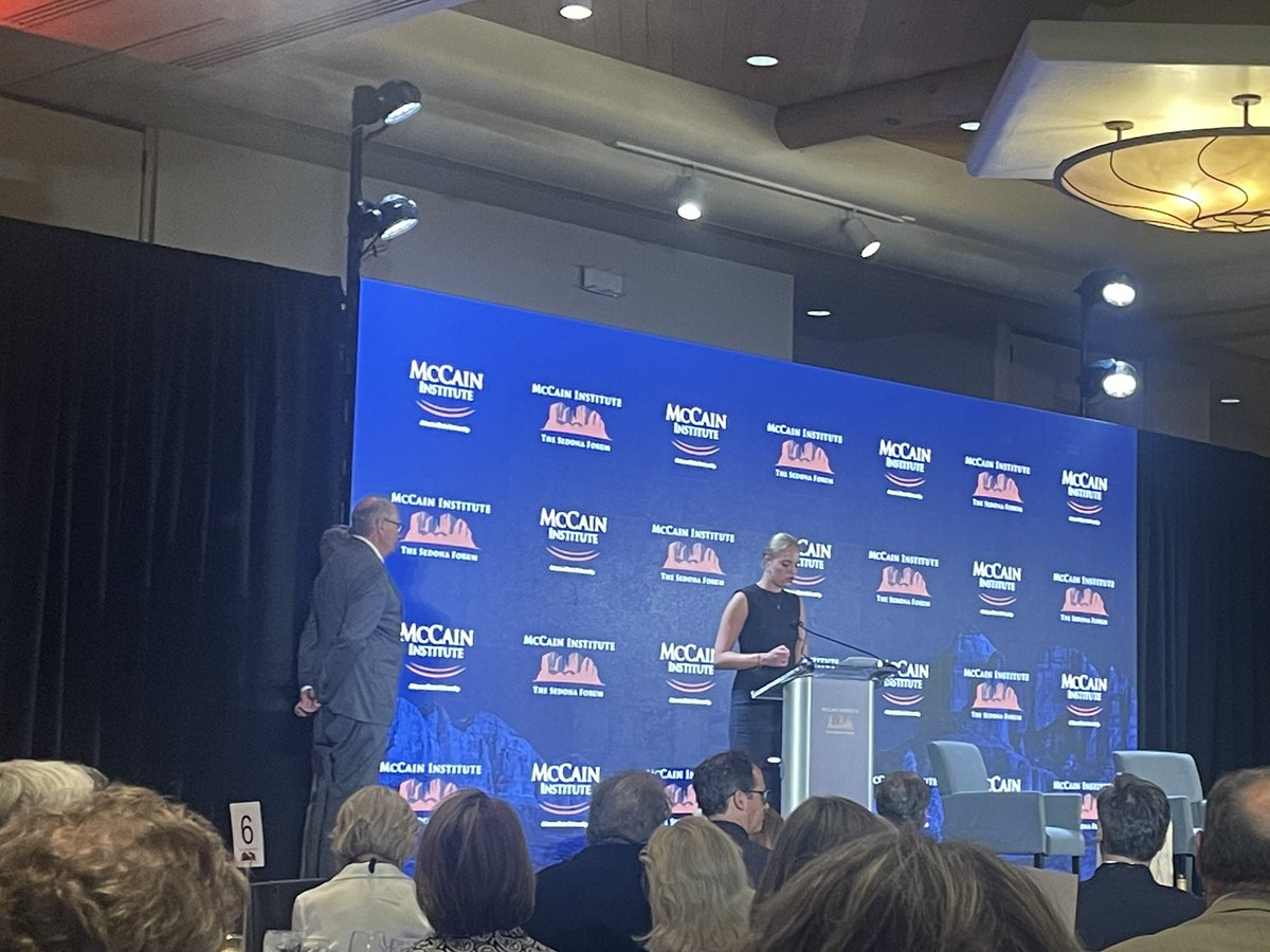 Incredibly moving and personal tribute to Alexei @navalny by @davidaxelrod . Navalny’s daughter Dasha accepting with a rousing speech of her own. @Navalny lives. @McCainInstitute #SedonaForum2024