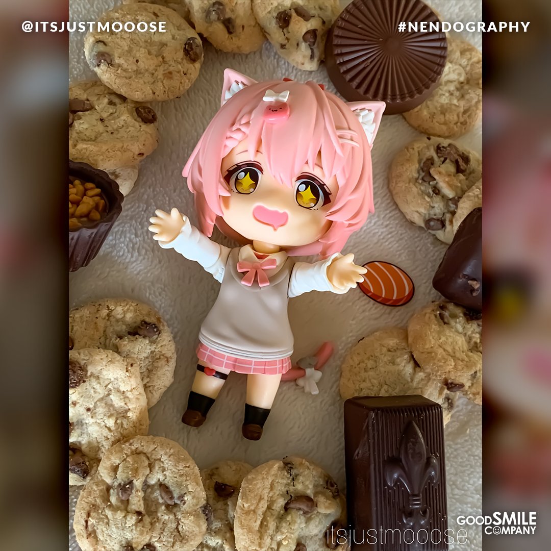 Sweetness overload! Nendoroid Hiiro's sweet tooth takes center stage in this charming submission. Adorable capture by itsjustmooose on Instagram. Use hashtag #Nendography for a chance to be featured! #HiiroVTuber #Goodsmile