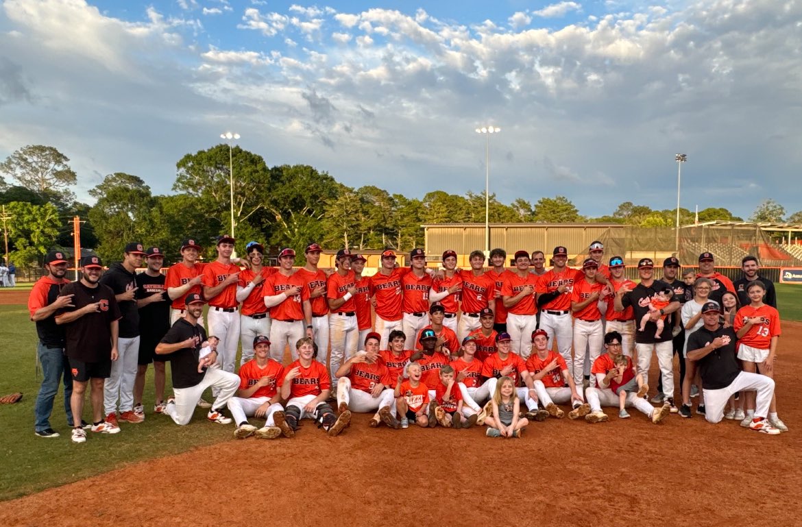 FAMILY! 🧡🖤🐻⚾️ @CurDogBaseball