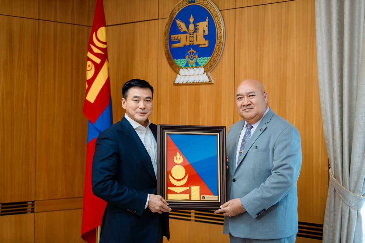 During his visit to #Mongolia, @WHO Regional Director for the Western Pacific Dr Saia Ma’u Piukala engaged in discussion with 🇲🇳 Deputy Prime Minister H.E. Mr Amarsaikhan Sainbuyan, highlighting renewed collaboration to protect the vulnerable and achieve the #SDGs.