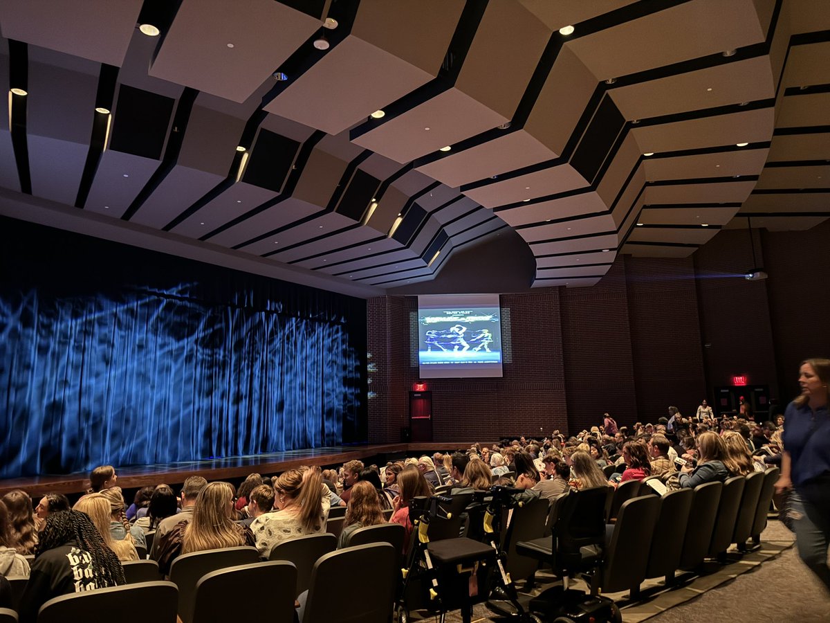 What a great way to end the day!! The @TISDTMHS Silver Stars had a wonderful Spring Show, “What a Ride!” Catch it again tomorrow night (5/4) at 7pm! Thanks for a fun evening filled with tremendous dance 💃🏿 performances. @TomballISD #DestinationExcellence