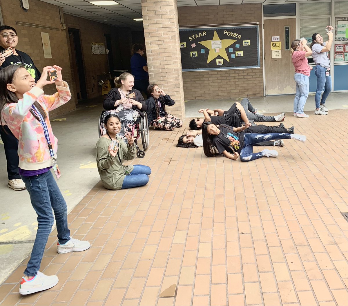 JENNIFER WOODS tweet media