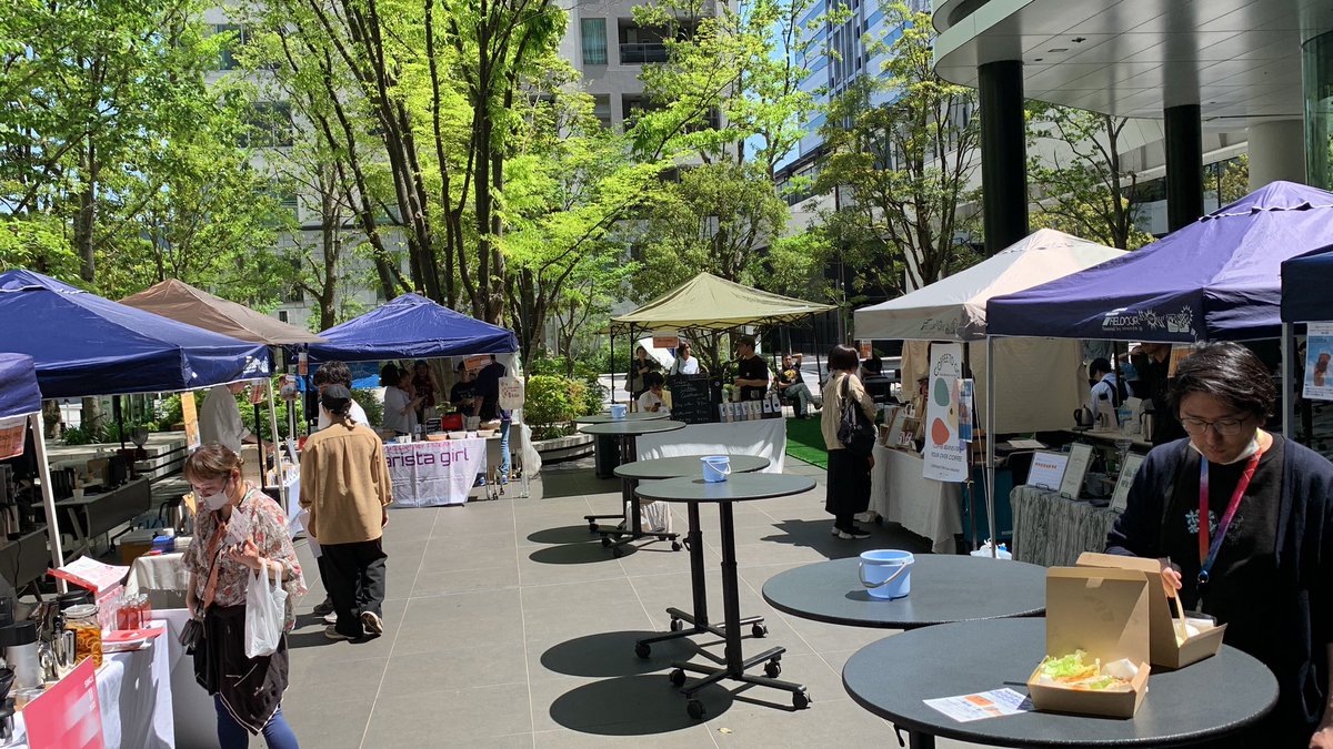 2日目も盛り上がってるよ！
今日はすぐ隣で コーヒーマルシェもやってます☕️竹芝に来てね！

#リドラメノウ 
#tsunagucoffeemarche
#ポートホール
#竹芝