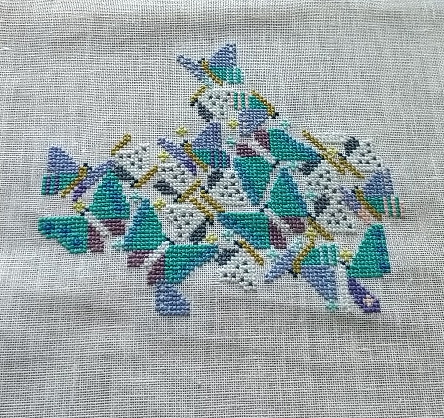 「HAPPY DAYS CROSSSTITCH」
BUTTERFLIES AND HYDRANGEAS 
の続き #クロスステッチ