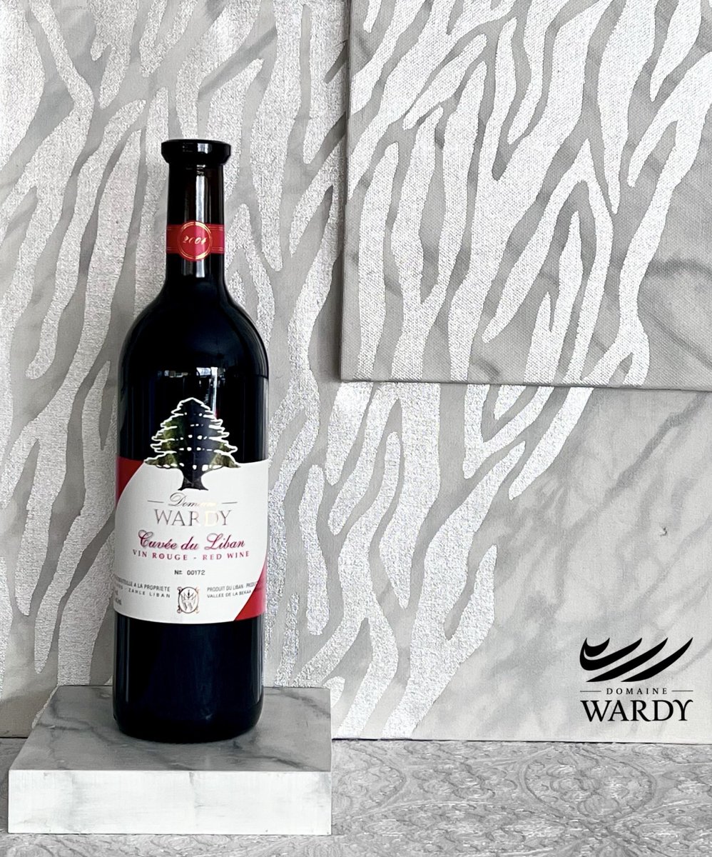 Cuvée du Liban . #domainewardy #wine #redwine #redblend #awardwinning #awardwinningwine #sustainable #sustainablewine #lebanesewine #winesoflebanon #lebanesewineries #zahle #beqaa #lebanon #familybusiness #drinkresponsibly #cheers #trompeloeil