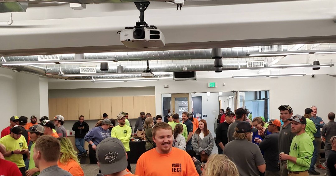 IECRM's tweet photo. It was a packed house at the IECRM 2024 Wire-Off Competition. Thank you to all who came out to support the next generation of electricians and a big THANK YOU to our sponsors for making this event EPIC for our competitors and guests! #WireOff #IECRM https://t.co/LjsxmpjV0i