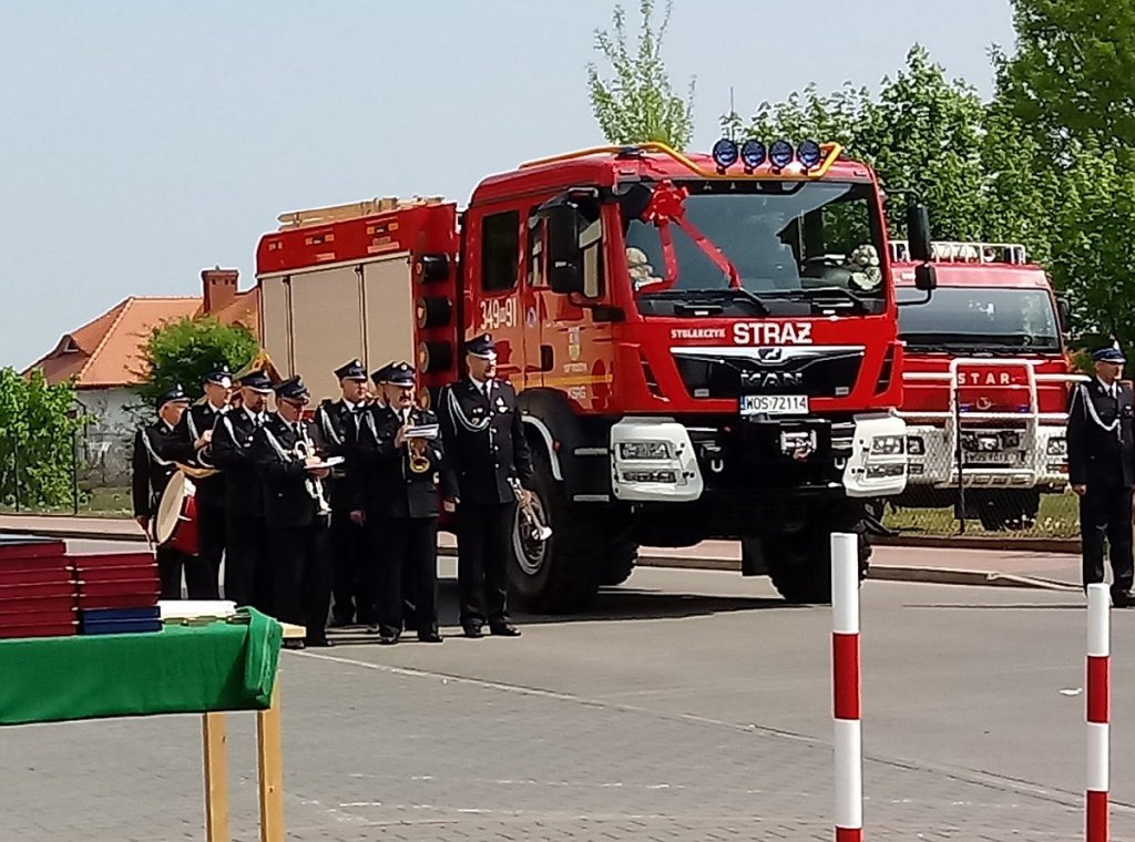 Z okazji Międzynarodowego Dnia Strażaka, druhom OSP 
i funkcjonariuszom PSP  zawsze dobrego zdrowia, strażackiego szczęścia, spokojnej służby, wiele satysfakcji z realizacji zadań na rzecz bezpieczeństwa naszego społeczeństwa.

,,Bogu na chwałę, ludziom na ratunek !'
📸