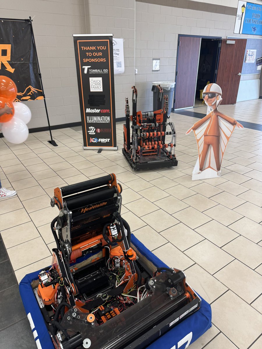 m_salazarzamora's tweet photo. Thanks to the @TomballISD Robotics students for inviting me to their end of the year celebration banquet today. What a great year you all had!! All of your hard work is noticed. You have made me one proud Superintendent!! #RoboticsRule #Vector1877 https://t.co/oVSrmbEFKB