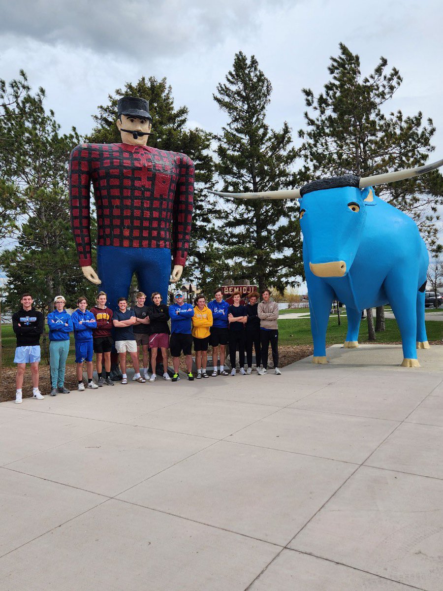 A unique opportunity for the STMA Boys Tennis Team as they played @BemidjiTennis under “Friday Night Lights” in Bemidji tonight. The Knights won 5-2 and the Lumberjacks were outstanding hosts as usual. A cool experience and trip for the Knights!