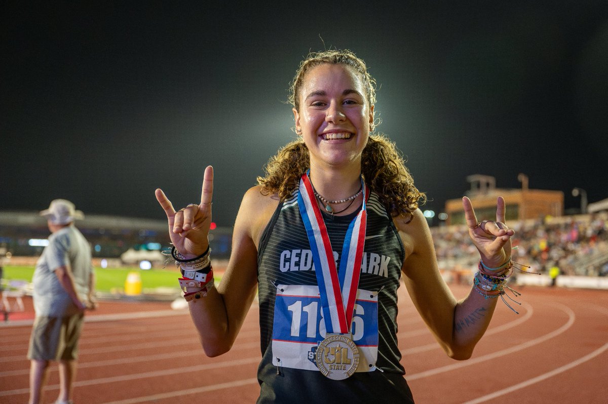 🥇🥈 Congratulations to @CPHS_TWolves's Isabel Conde de Frankenberg, who walked away from today's @uiltexas 5A Track and Field Meet with TWO medals – gold in the 800m & silver in the 1600m. 🥇🥈 What a way to wrap up a high school running career! ✨ #NoPlaceLikeLISD