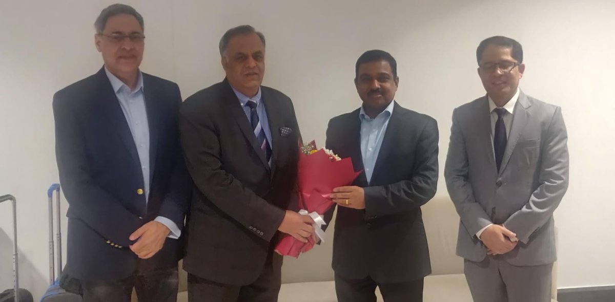 Shri Muktesh Pardeshi, Deputy Minister/Secretary (CPV&OIA) arrived at Jeddah on his first official visit to KSA. He was received by Amb. Dr Suhel Khan & CG Mohd Shahid. During the visit, he will meet with Saudi & GCC officials & review Haj arrangements & the consular services.