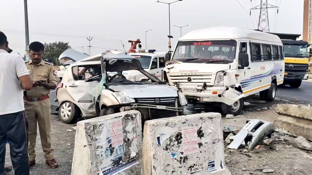 கொடுங்கோலன் தட்சிணாமூர்த்தி ஆட்சியை விட படு மோசமான ஆட்சியை தமிழ்நாட்டில் நடத்துகிறது கோபாலபுரத்து குடும்பம். இதில் இந்தியாவை காப்பாற்ற போகிறார்களாம். 🤦🤦 @SavukkuOfficial @Savukkumedia