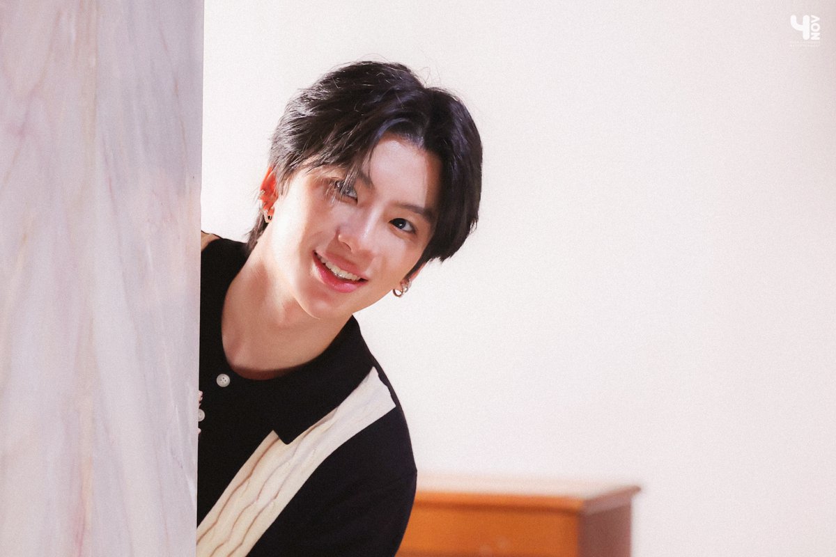 4November_ent's tweet photo. เทพบุตรที่หลายคนตามหาอยู่นี่รึเปล่าน้า 🥰 เอาภาพโมเมนต์น่ารัก ๆ จากกองถ่าย #เทพบุตรในฝันMV มาฝากกันครับ
รับชมแบบเต็ม ๆ ได้ทาง YouTube: 4November_ent
🎞️ Behind The Scenes: https://t.co/6nMIkavv7f
📺 Official M/V: https://t.co/WLPJI15pKa
#เทพบุตรในฝัน #TheGentleman
#PAPALOLO #ปาป้าโลโล่
#TwoPopetorn #ตู่ภพธร
#Thanapob_lee #ต่อธนภพ
#TYTAN #ไทแทน
#4November