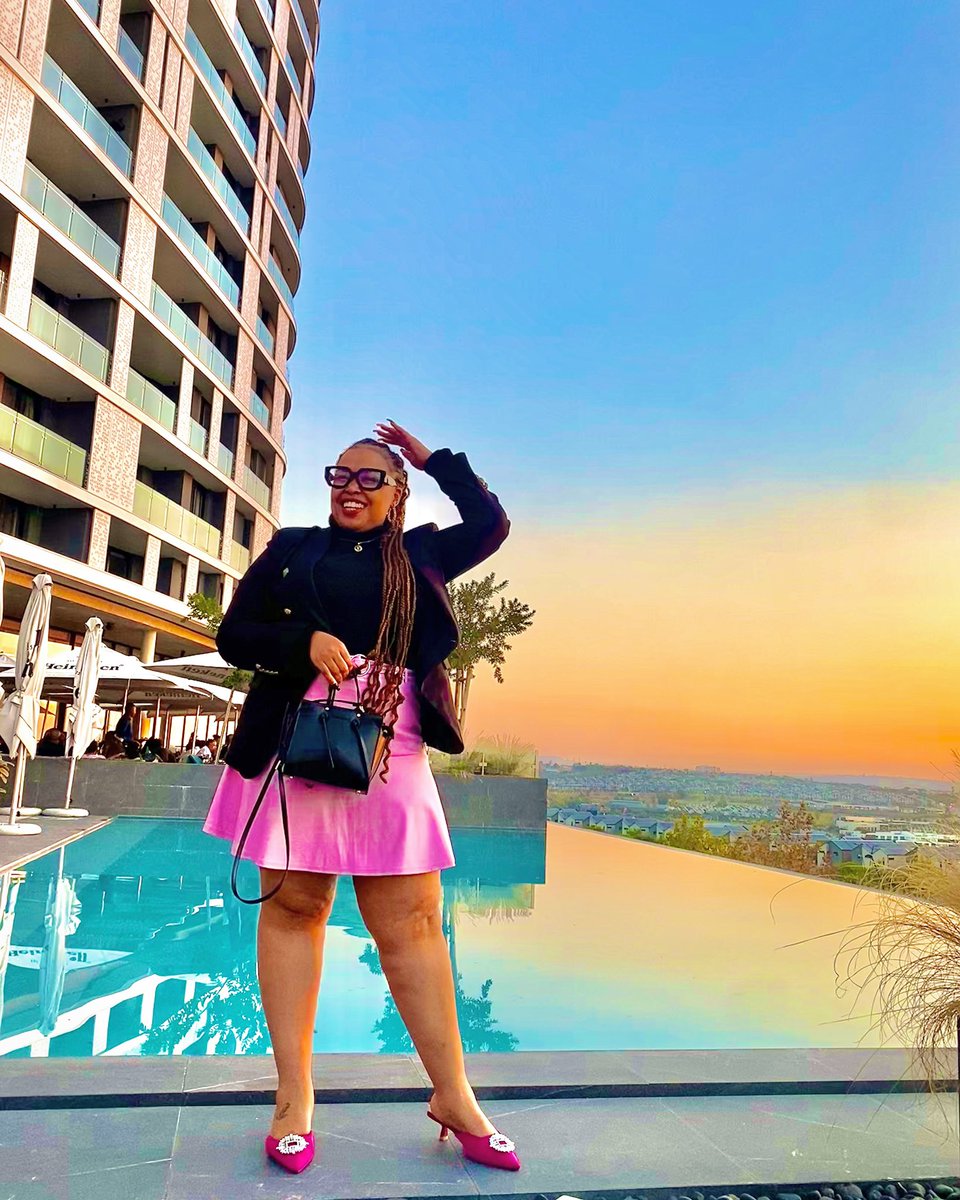 Chasing sunsets 🌆 🌅 Baby girl I’m so proud of the woman you becoming. Every time I look at you and where we come from. It can only be God!!! Now let’s grind and level up 🫶🏿💻🔝