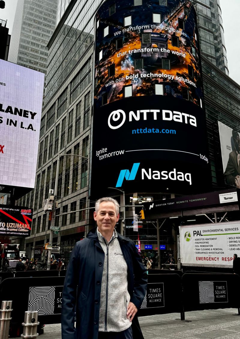 Attending the Global Leadership Meeting, our CEO, Norbert Rotter, had the opportunity to see our flagship advertisement shining brightly on the Nasdaq Tower at #TimesSquare, symbolizing and celebrating the joint future of NTT DATA, Inc.🌟 Let's celebrate this milestone together!