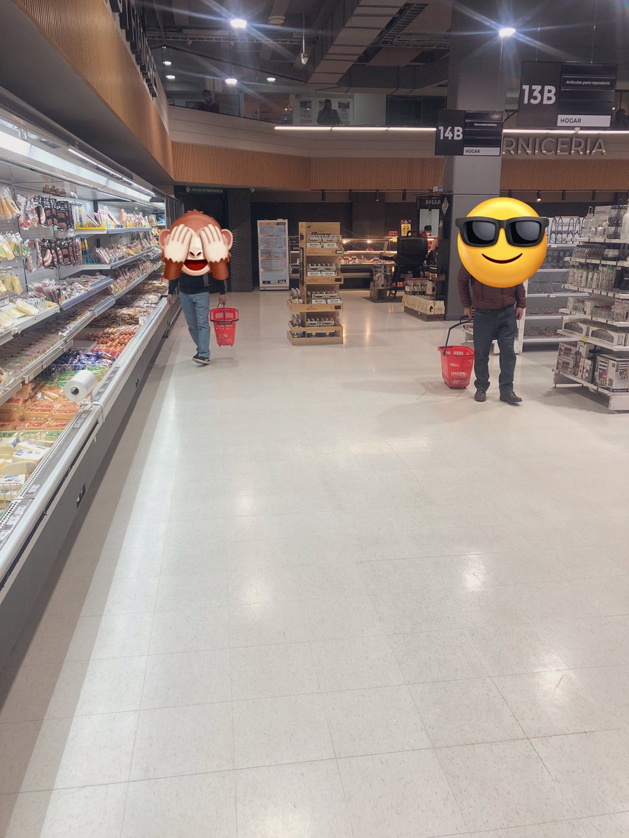 BordilloRoby's tweet photo. Q clase de #Venezuela es esta?. El #SuperMercadoKETAL de la 15 Calacoto tiene los mostradores con muy poca mercadería
1la falta de dólares esta haciendo estragos en la importación de productos 2los nuevos dueños pro #MasiBurros están dedicados al negociado estatal y no al súper. https://t.co/baDViaNuTc