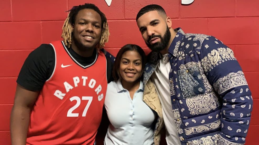 Vladimir Guerrero jr is with Drake in his Toronto mansion, shooting a movie in response to Kendrick Lamar.