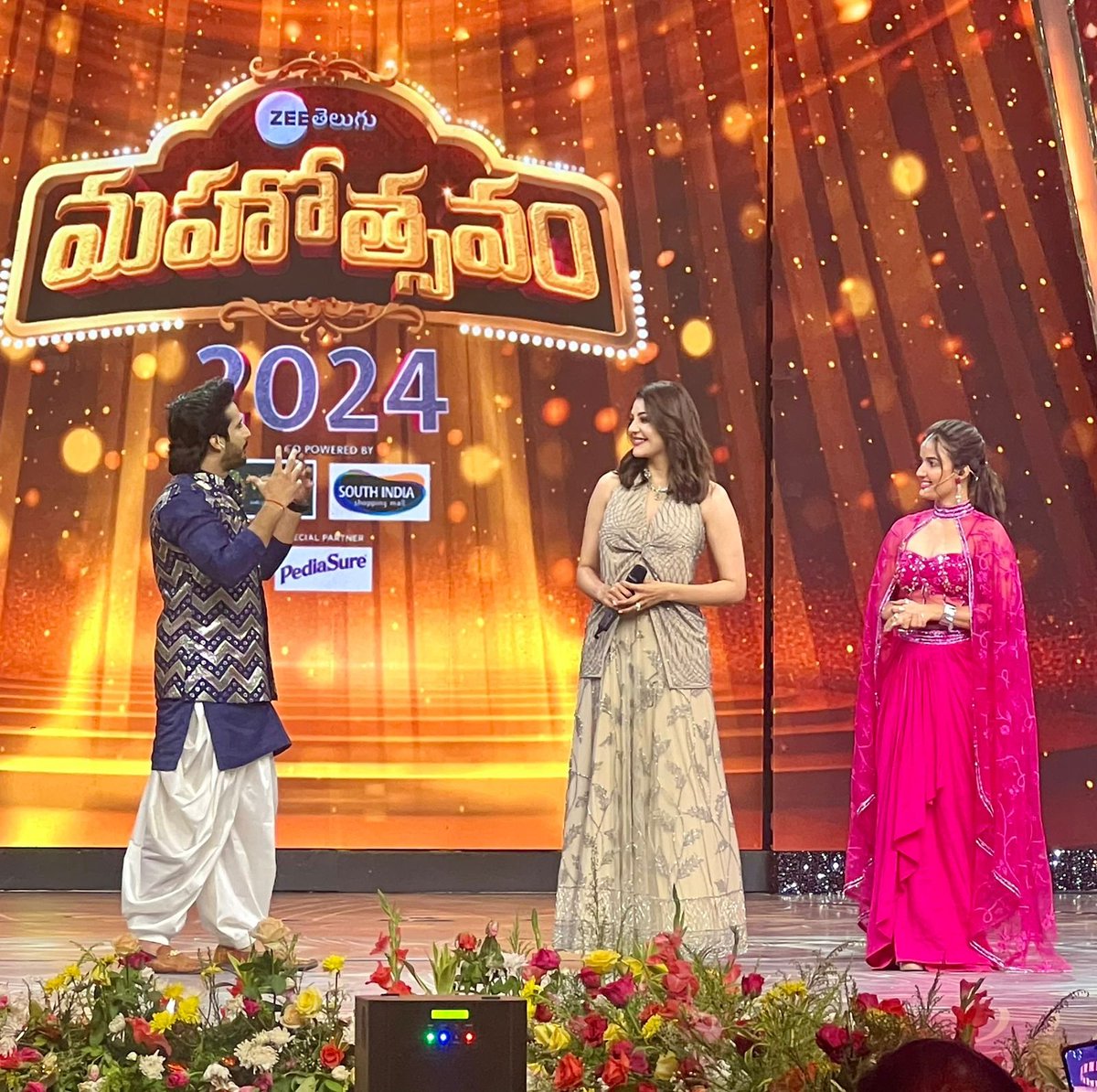 #Satyabhama @MsKajalAggarwal & the team brought extreme energy to the #ZeeMahotsavam , @ZeeTV anniversary program❤️‍🔥🎉 @Naveenc212 @AurumArtsoffl @sumanchikkala @sashitikka @SriCharanpakala @bobytikka @kalyankodati @KumarTV5Cinema @RekhaBoggarapu @GskMedia_PR @adityamusic