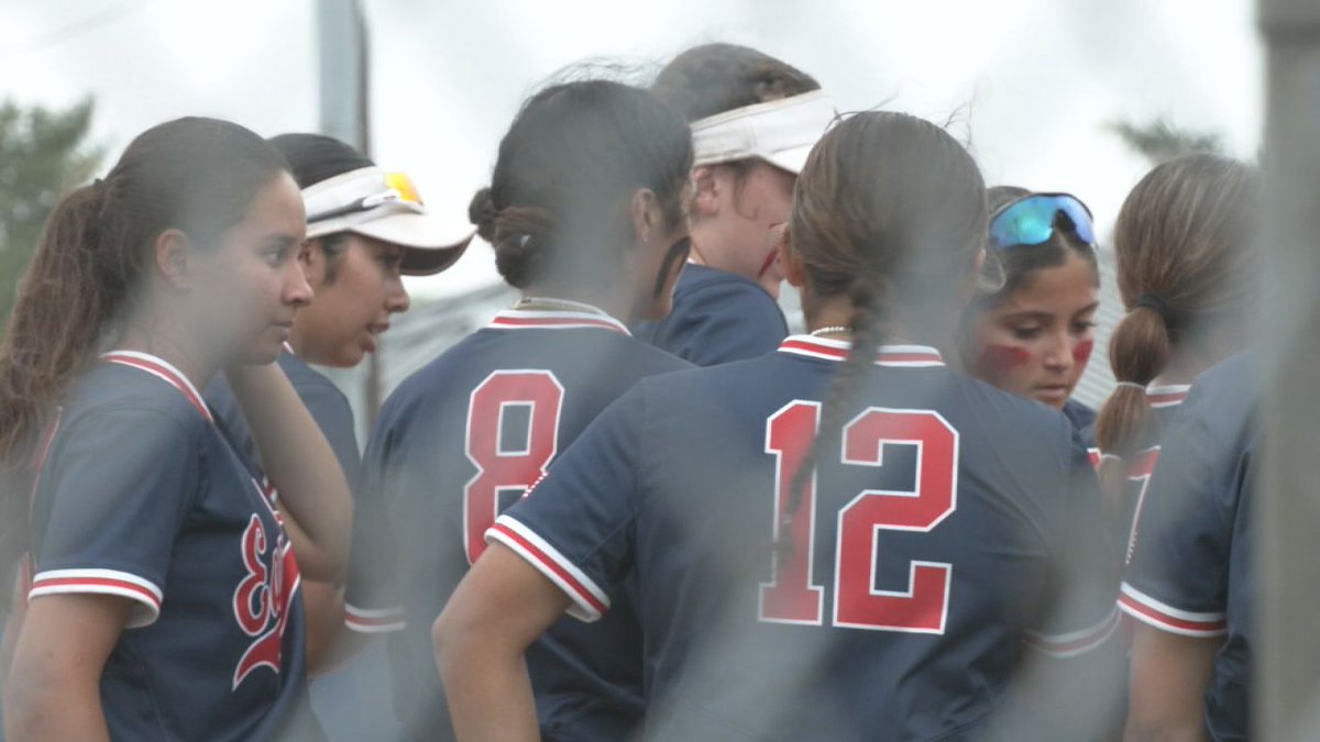 #3SportsBlitz: H.S. Softball Playoffs - Friday Area Rd. Highlights and Scores

*Calallen tops Ingleside to advance
*Alice swept by Devine
*Vets Memorial falls into series tie with Brownsville Lopez
*Full Coastal Bend scores

LINK: bit.ly/4bwc707