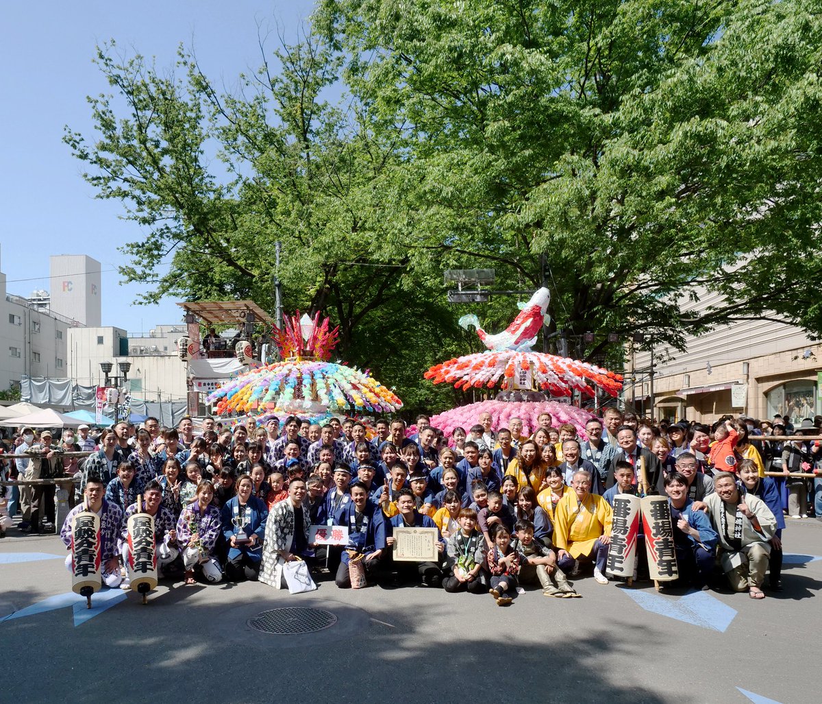 くらやみ祭 ＼ 5月4日 力と技の競演 「萬燈大会」 地元の青年会が中心