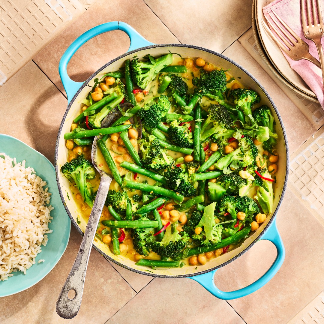 We've teamed up with BBC Good Food magazine to bring you some bone-healthy recipes, like this chickpea, coconut and broccoli stew! Read here: theros.org.uk/blog/bbc-good-… and find more on the BBC website: bbcgoodfood.com/recipes/health… @bbcgoodfood Photo Credit: ©Good Food magazine