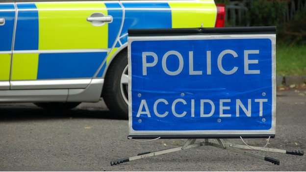 Essex Police question two men following road crash in London Road, Hadleigh on Thursday evening in which two people were seriously injured essex.police.uk/news/essex/new…