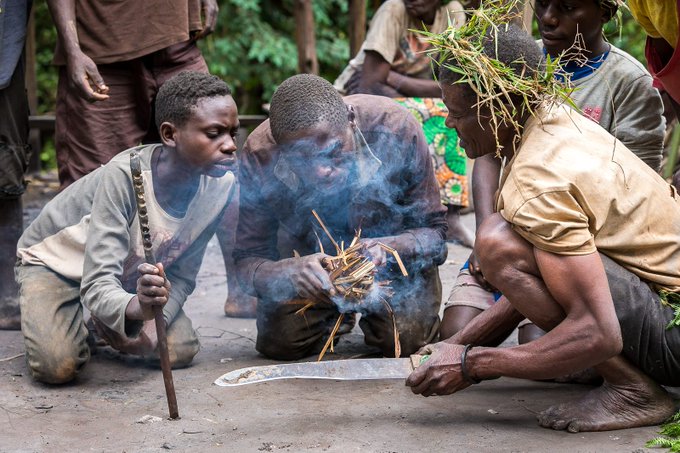 If you are in good shape after #gorillatrekking in #bwindi, spare some time to meet the #batwa for an experience of thier culture and unique traditional practices
#batwaculture #batwatribe
📸courtesy