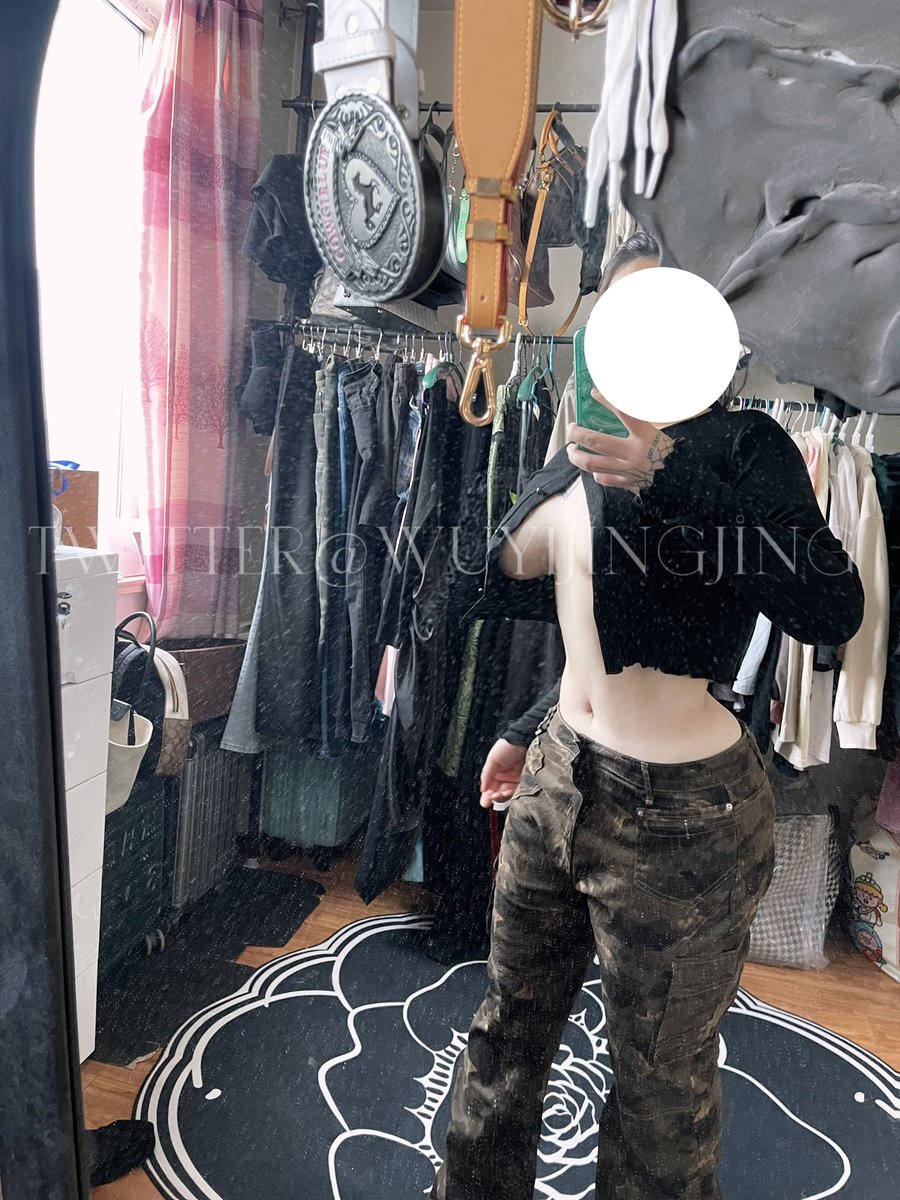 这个穿搭可以和你一起约会吗？ https://t.co/WAOKqL9Nen