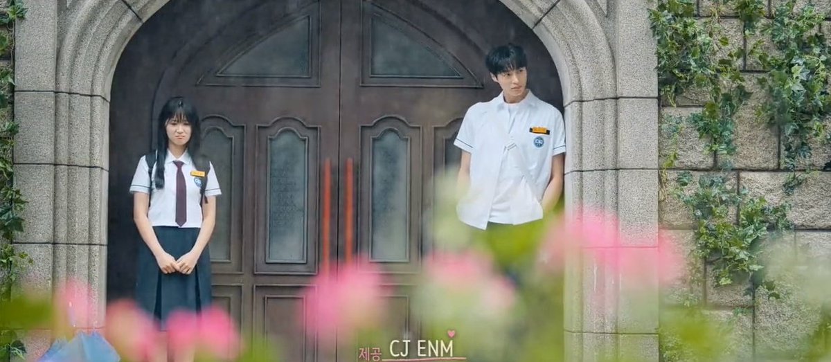 kdramadaisy's tweet photo. Lovely Runner (2024) https://t.co/TX7sUL2iEy