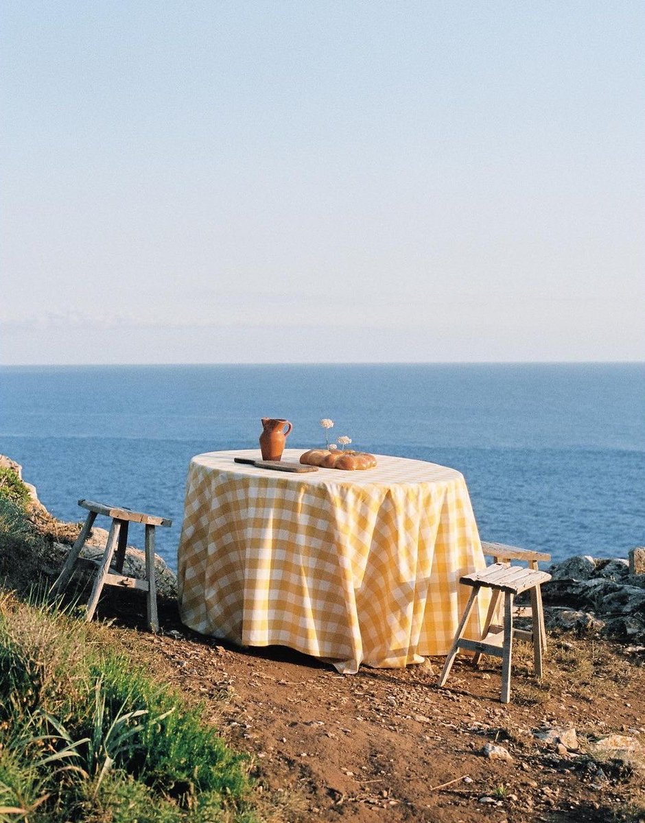 Dining alfresco is a natural SSRI.