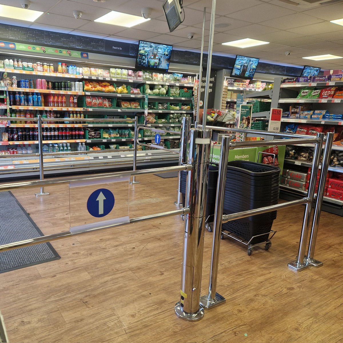 🗨👮🏻‍♂️ Whilst visiting some of the retailers on our neighbourhood it was great to see some recent changes implemented to the store layout with attempts to prevent shop thefts and business crime. 🛒🍶 Just like your home security we like to see stores making it harder for them.