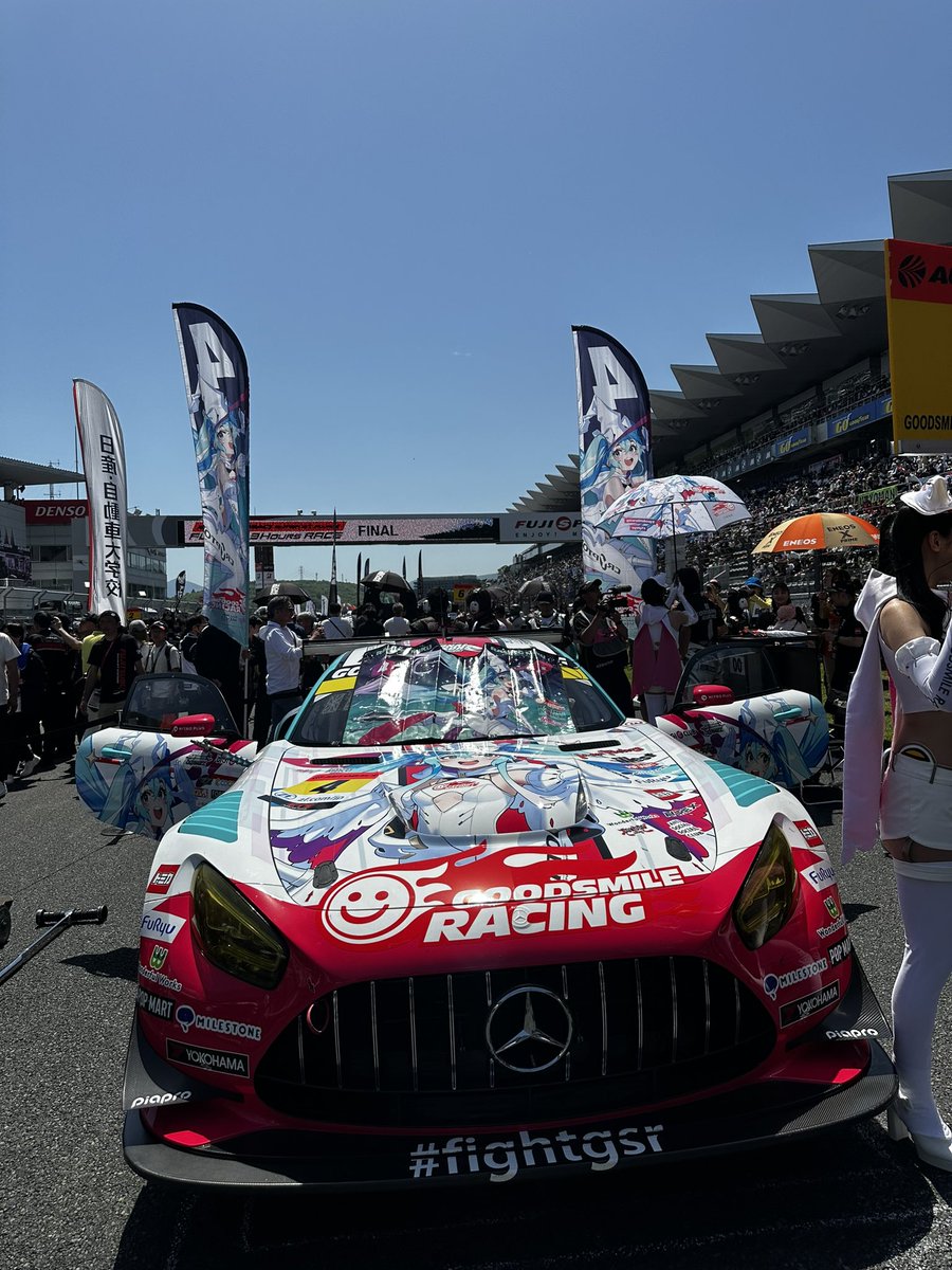 AbeFuchs's tweet image. SUPER GT Rd2 富士3時間レース

GOODSMILE RACING &amp;amp; Team UKYO 
初音ミクAMG GT 

スタートから1時間30分が過ぎGT300クラストップは#88、#31、そして3位に我らが#4号車　片岡選手がドライブしております
まだまだ半分、巻き返しに期待です

#fightgsr  
#fuchs 
#abeshokai
#初音ミク
#SUPERGT