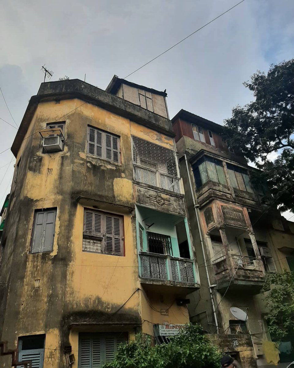 Back to posting Old houses of Calcutta.