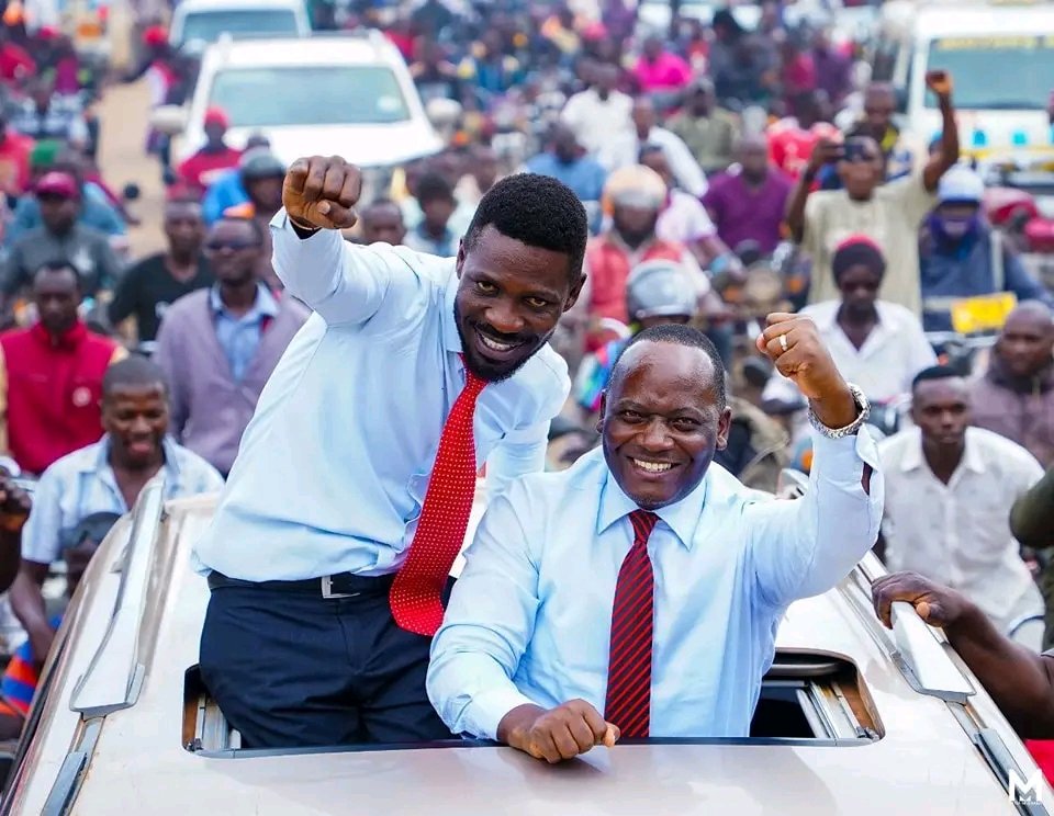Mpuuga, Masaka RPC join hands to block planned Bobi Wine Masaka visit!
Our sourse says the NUP president's plan to open an office in Nyendo-Mukungwe is likely to flop after Mpuuga and his group hired police to sabotage the move. 
#KJNews