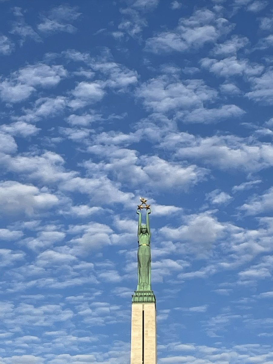 Latvija🇱🇻!
Mums ir sava valsts uz pasaules!
🙏🙏🙏