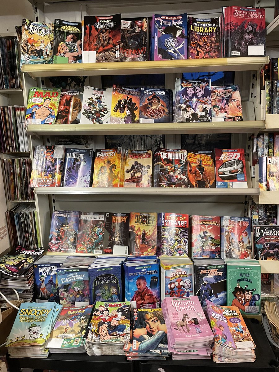 bathcomics's tweet image. The comics are ready. Are you ready? 

We open at 10.30am. We have a small amount of some titles so get here early to ensure you get the books you want. 
But don’t panic we have plenty of other titles open to at least 6pm if not later. 

See you in store. 
#FCBD #freecomicbookday