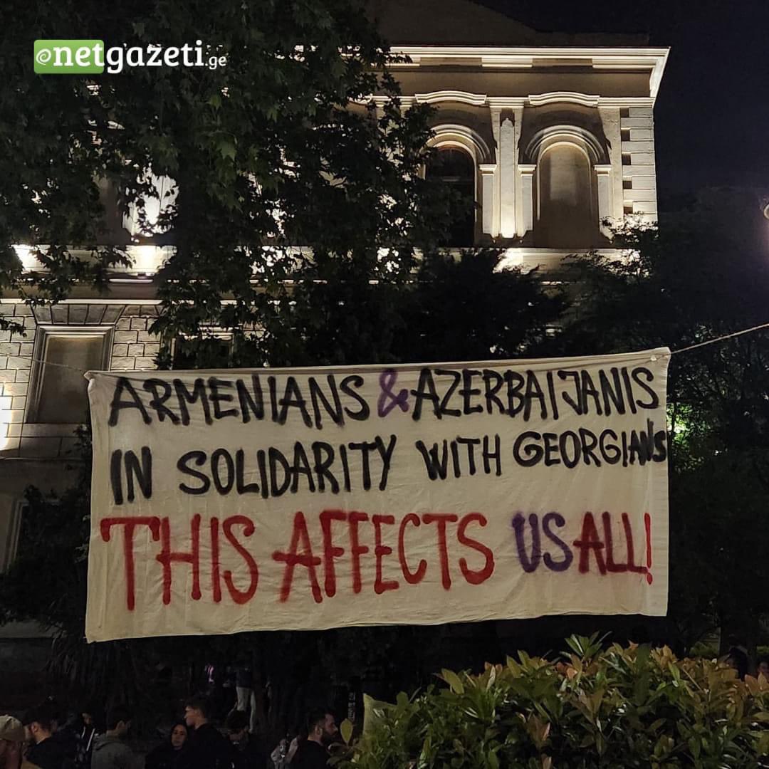United #SouthCaucasus in #Tbilisi, #Georgia.

#NoToRussianIaw 
#YestoEurope
 #TbilisiProtests 
#Armenia 
#Azerbaycan