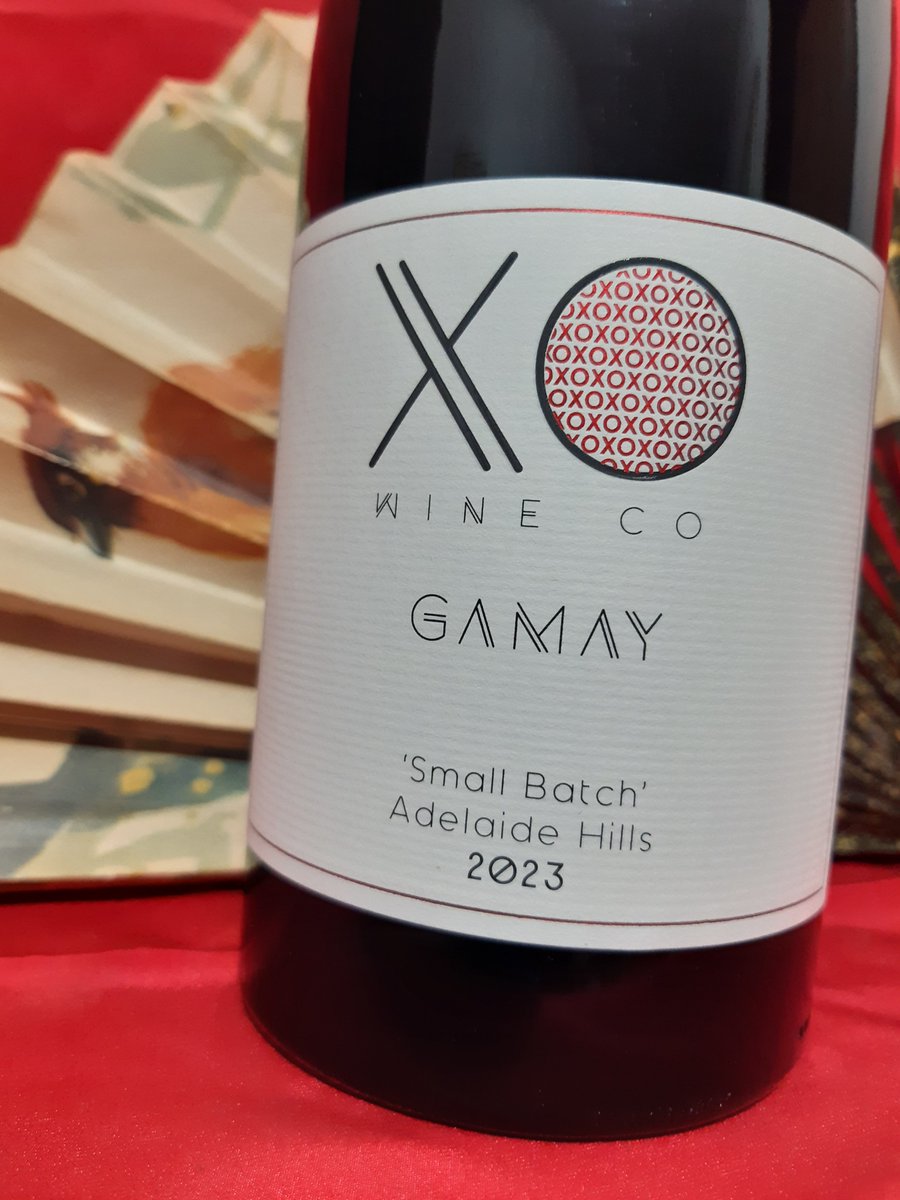 @XOWine 2023 #adelaidehills #gamay #smallbatch Bright light red in colour, lifted fragrances of red berries + a herbaceous hint on the attractive bouquet. Silky smooth, mouth filling fresh flavours on the exquisite palate making it the epitome of a great Aussie Gamay!! TOP MARKS
