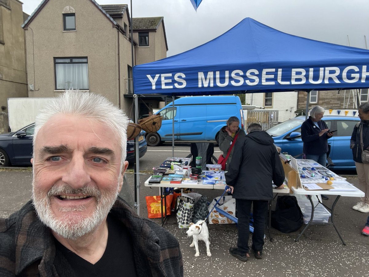Lovely to catch up with @YesMusselburgh team down at Fisherrow today