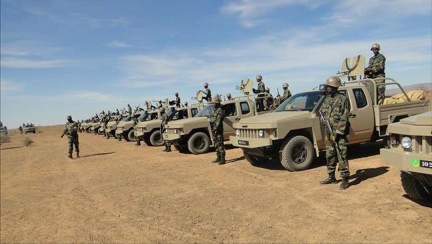 🇲🇷 Tension à la frontière Mauritano-malienne : l'armée mauritanienne annonce des exercices militaires à ses frontières avec le Mali. Les différentes unités participeront à ces manoeuvres.