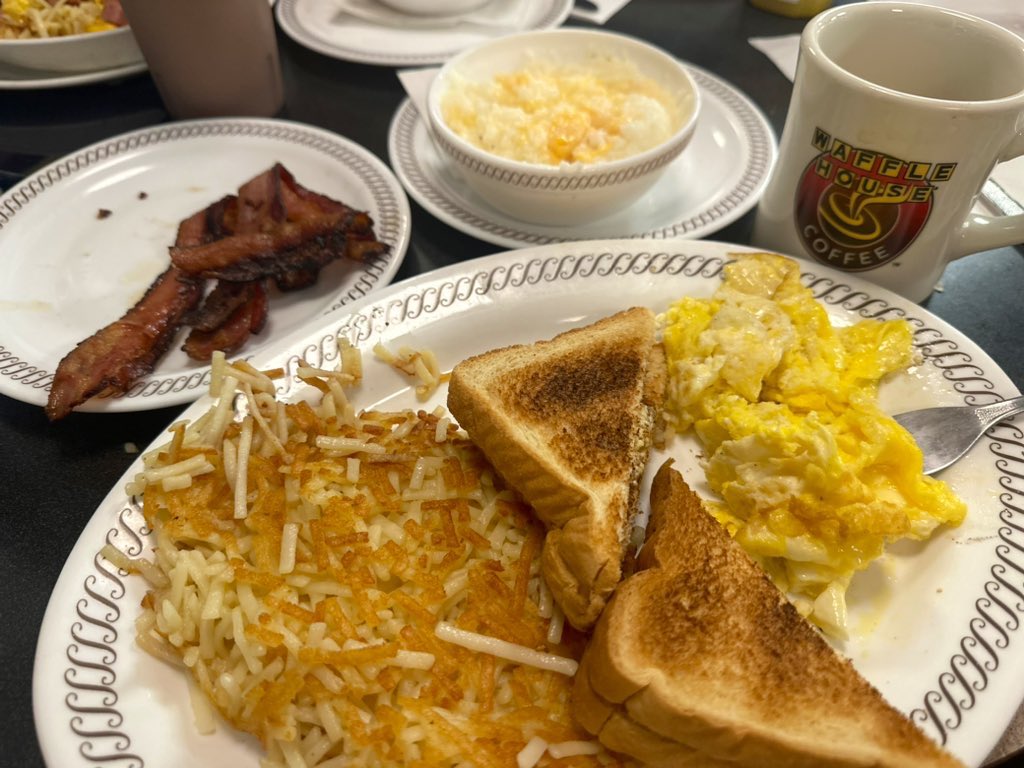 My meal of choice at 2am 
@WaffleHouse #RedneckHibachi