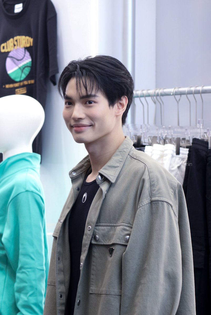 ยิ้มกริ่ม ☺️

WIN X VELENCE 
#VelenceMidYearSale
#velencebkk
#winmetawin