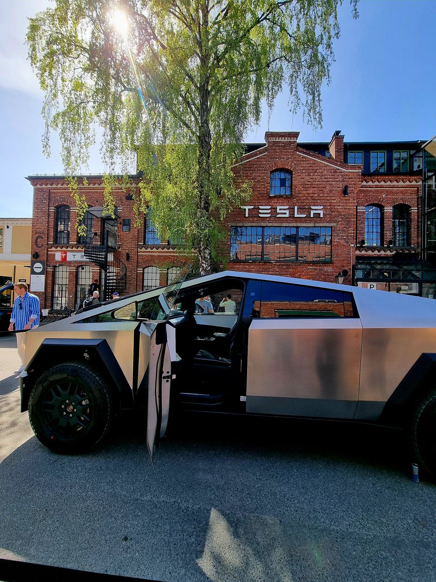 Veronica Halsvik tweet media