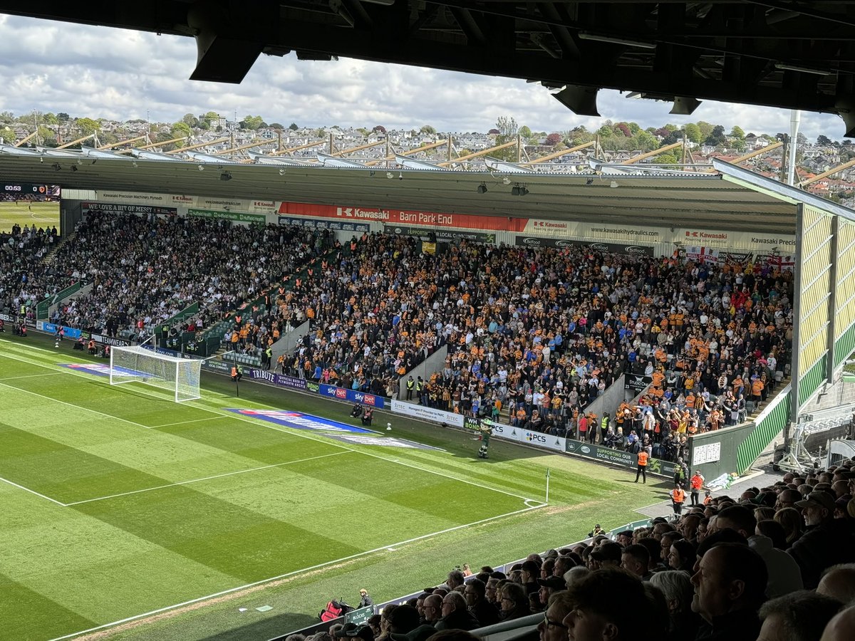 Fantastic away following on the final day here at Plymouth. All 1,700 tickets sold by #hcafc fans 👏👏