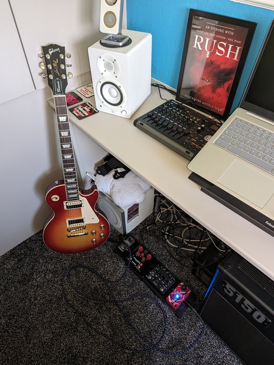 Well the music room is finished. Let the phone commence ... @guitarguitaruk @StageStudiosUK #practice @evhgear #5150 @GibsonGuitarUK #lespaulclassic @robertkeeley