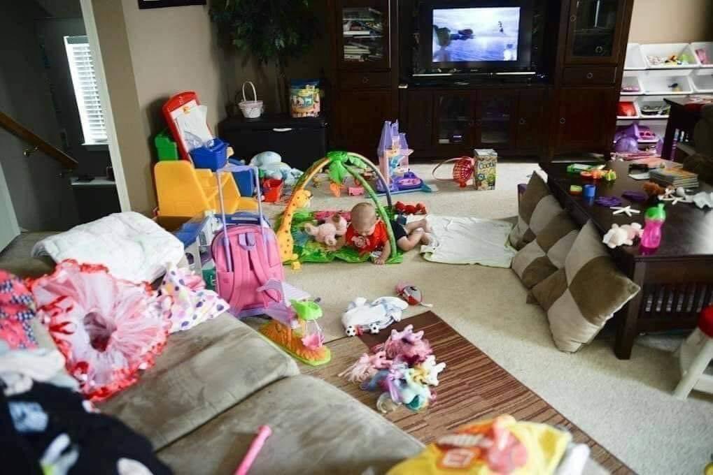 zafranmustafa's tweet image. Saya balik kerja, isteri cakap, "Abang, jom keluar. Stress lah."

Banyak kali mcm tu. Pelik betul. Stress apa, duduk rumah jaga anak2. Kalau ikutkan, keluar rumah, lagi stress &amp;amp; penat.

Bila fikir balik, bawa jugak pusing2 naik kereta. Kadang2, singgah pasaraya.