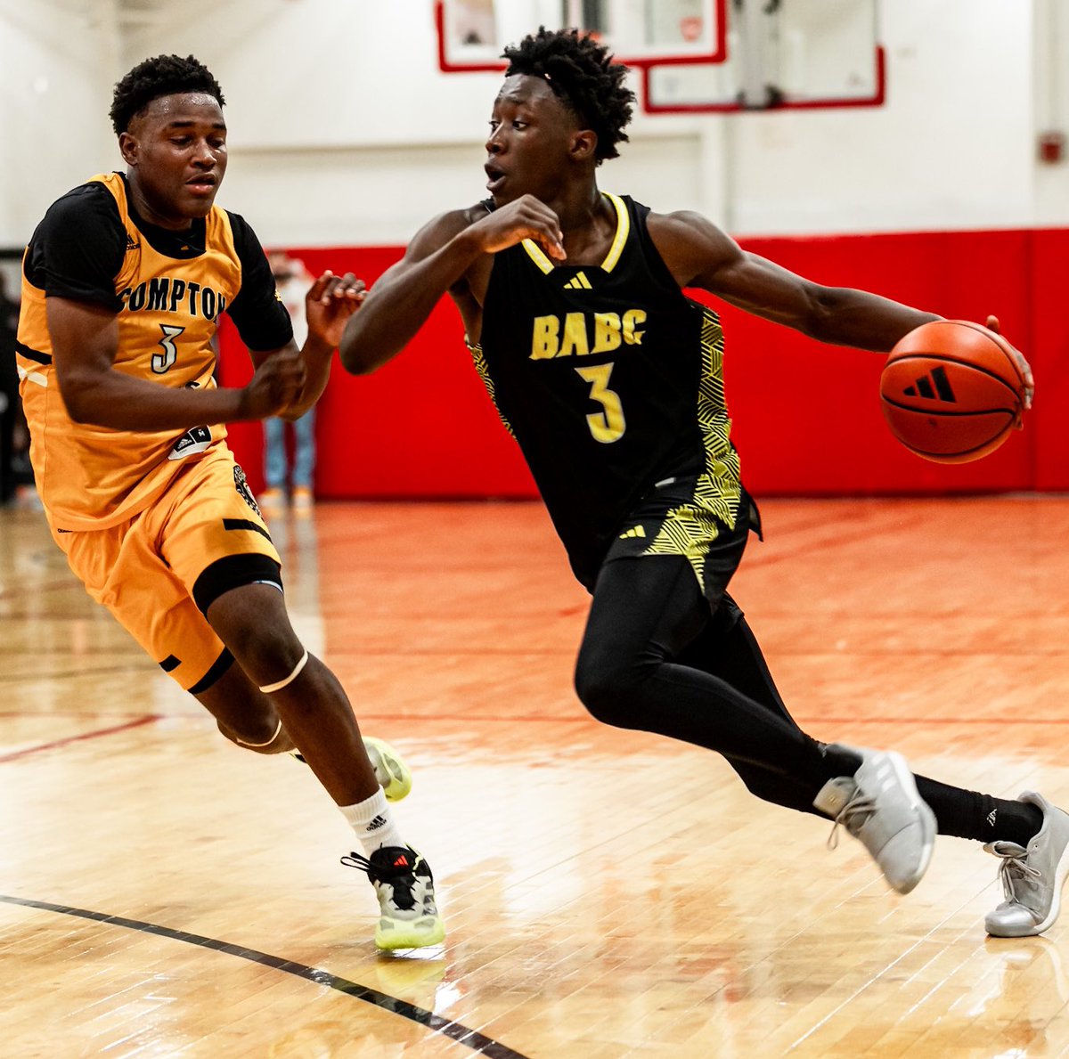 Pro Insight Player Spotlight 🔦 👤 Joson Sanon 🏀 BABC (MA) 🎓 2025 📌 @3SSBCircuit Session II 💡Put up a total of 69 points in 2 GP on Friday, showing that he can be a real threat as a high volume scorer, even when the defense is tuned into him. Whether he was running off…