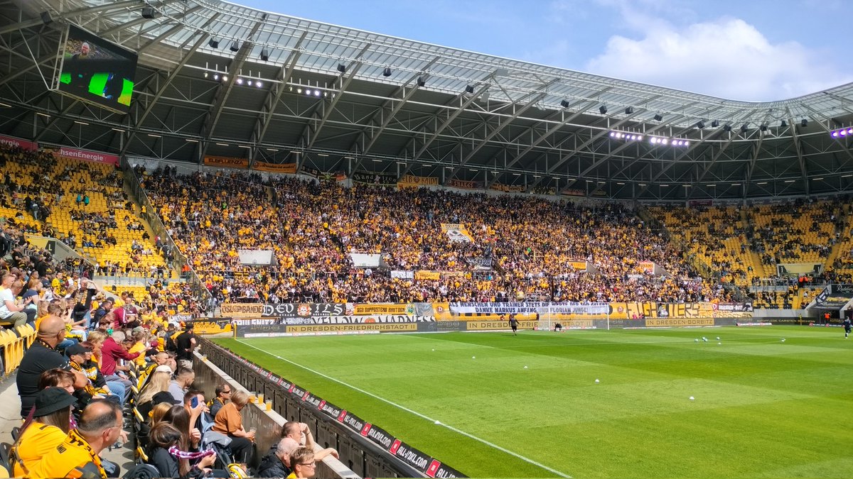 @SlaskWroclawPl trzeba zobaczyć na żywo co Paul Will sobą prezentuje ;) @DynamoDresden vs @SCVerl