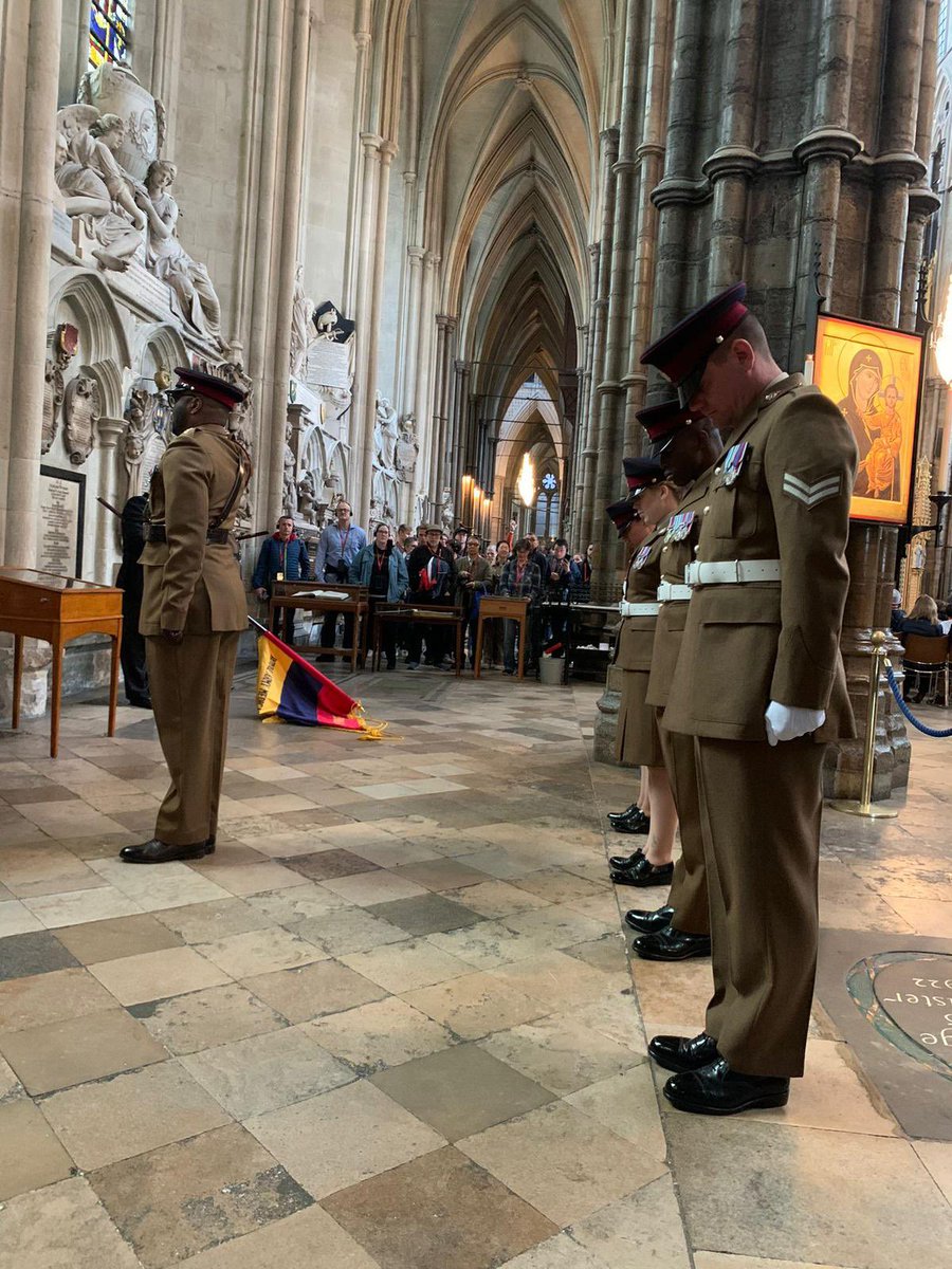 A team of Radiographers & Biomedical Scientists under the command of Captain Bardi undertook the Turning of the Pages Ceremony @wabbey. This ‘turns the pages’ of the RAMCs Books of Remembrance. It is the first time RCDM has had the privilege of doing so @DMS_MilMed @AMSCorpsCol